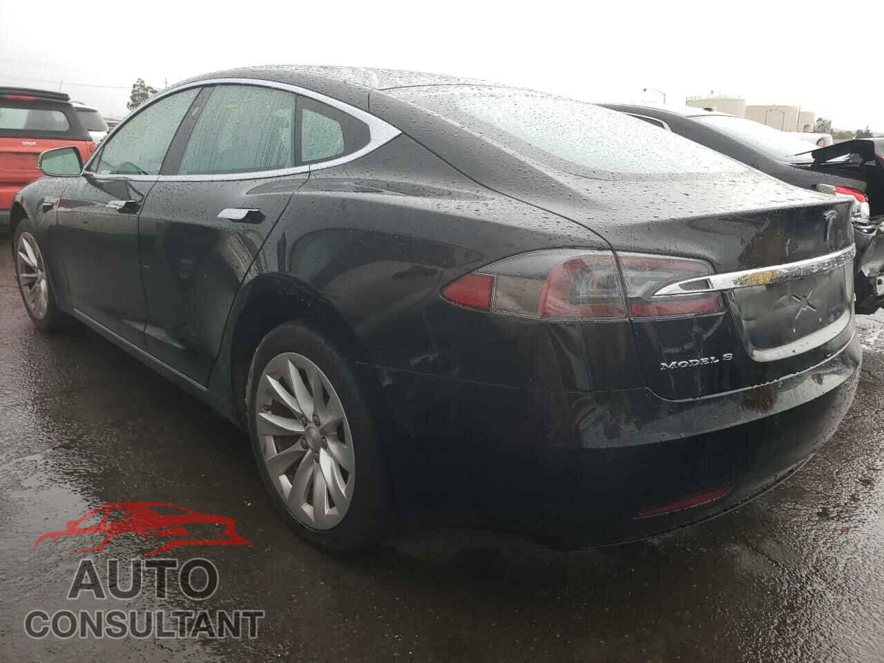 TESLA MODEL S 2018 - 5YJSA1E28JF293557