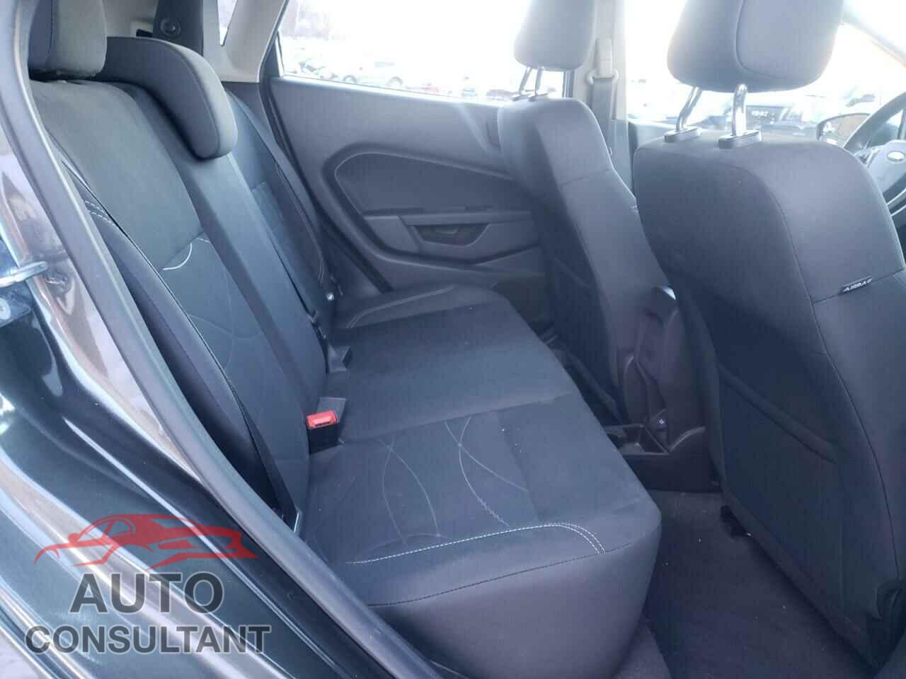 FORD FIESTA 2017 - 3FADP4EJ9HM130010