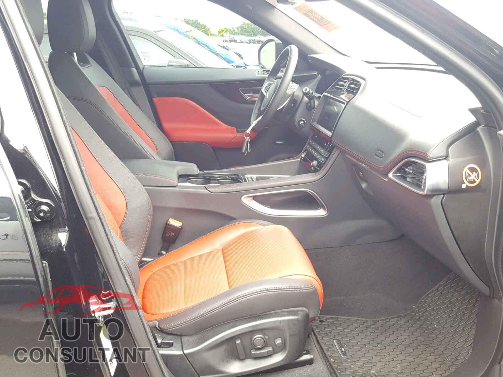 JAGUAR F-PACE 2017 - SADCL2BV7HA891729