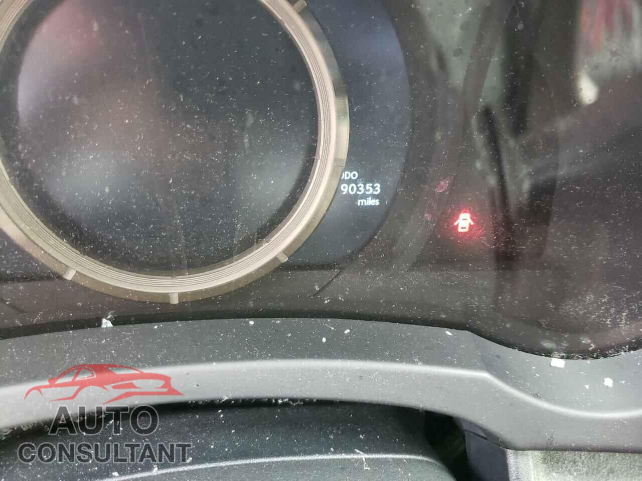 LEXUS IS 2016 - JTHBA1D24G5030752