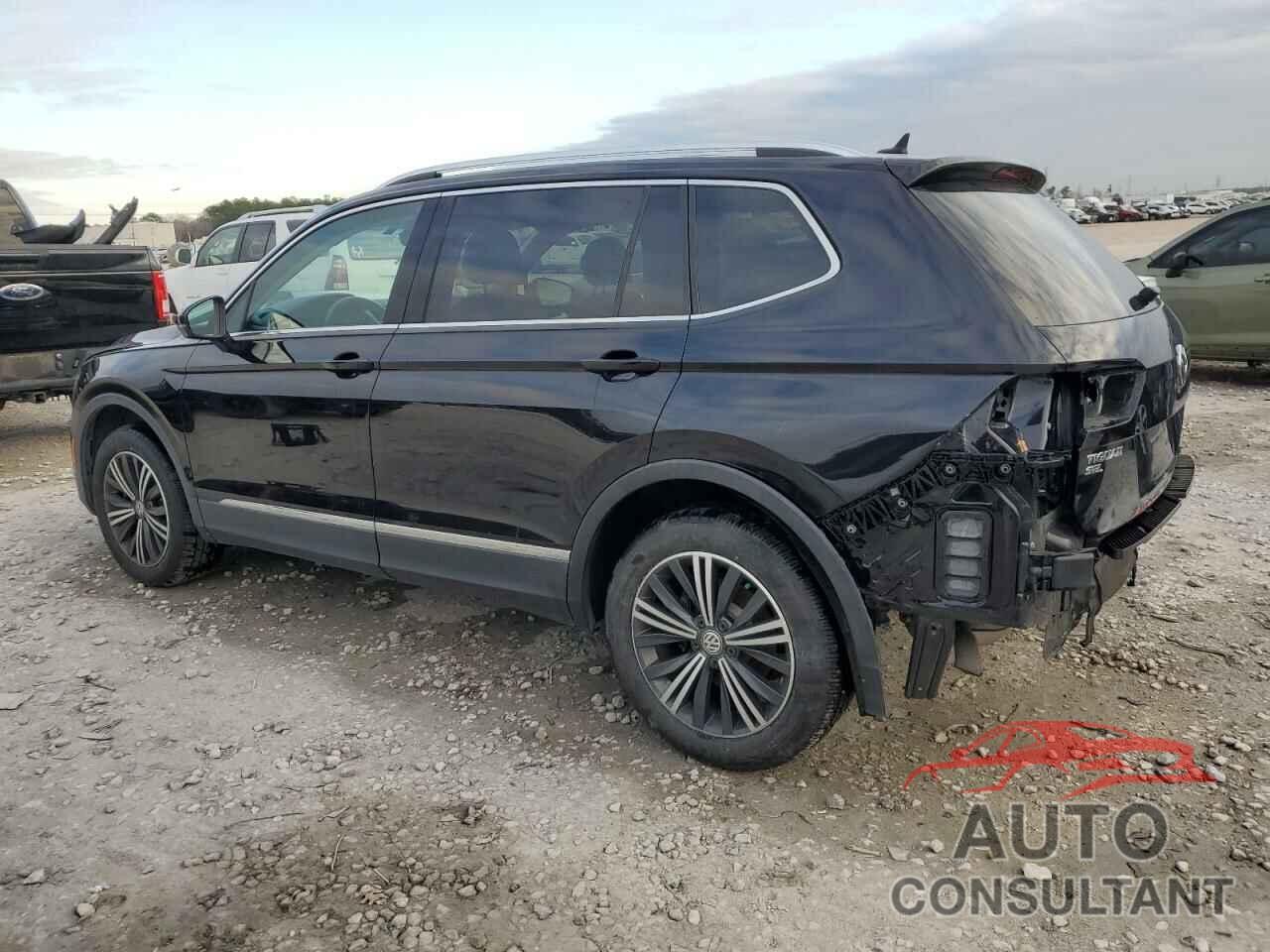 VOLKSWAGEN TIGUAN 2018 - 3VV2B7AX5JM089913