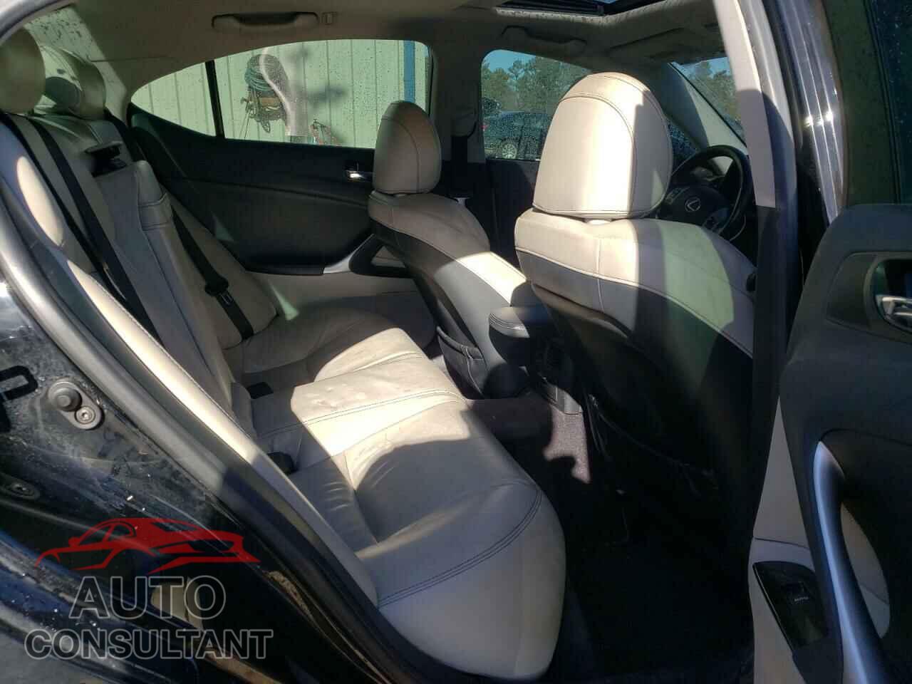 LEXUS IS 2011 - JTHBF5C23B5141912