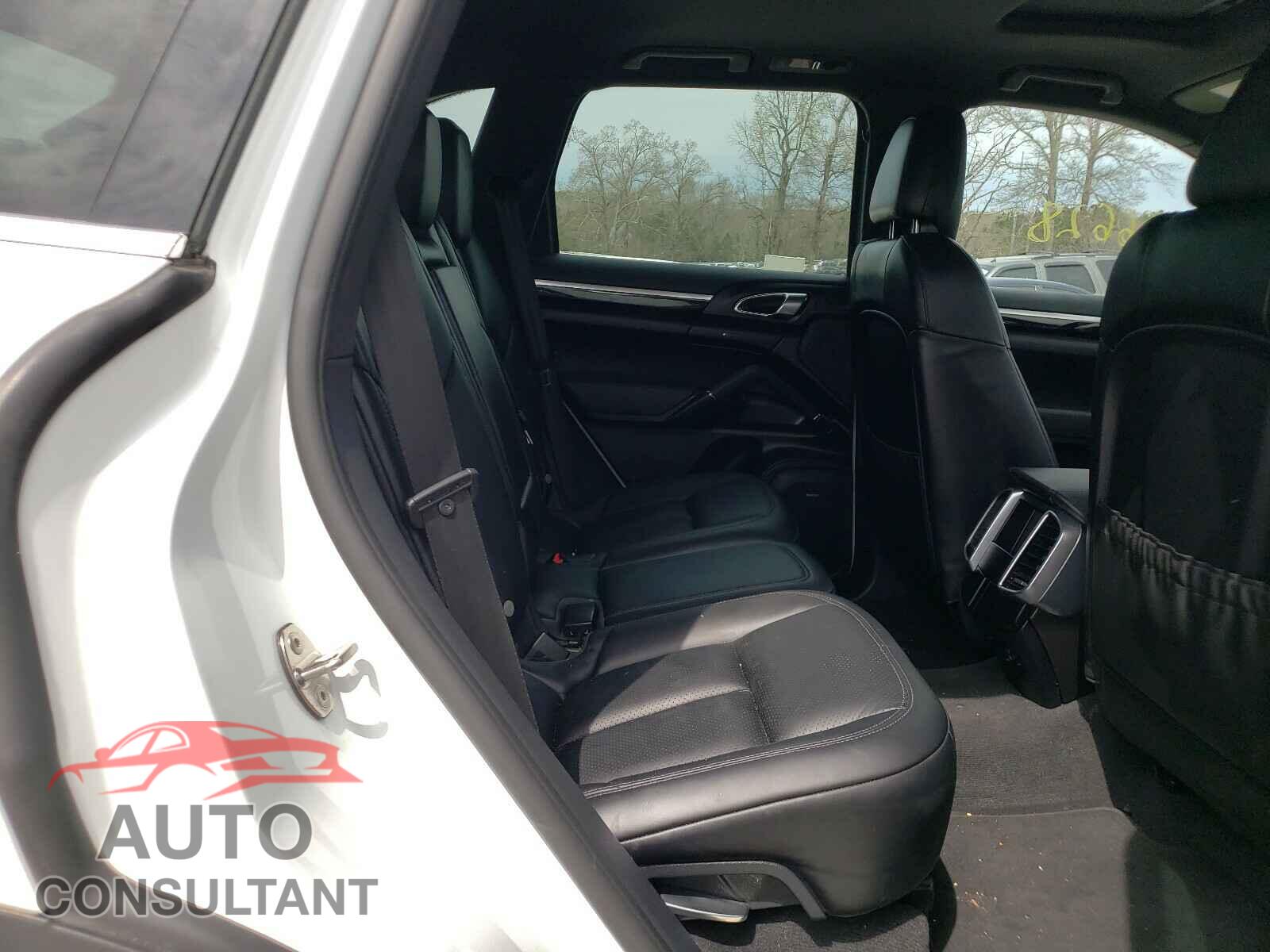 PORSCHE CAYENNE 2016 - WP1AA2A22GKA09177