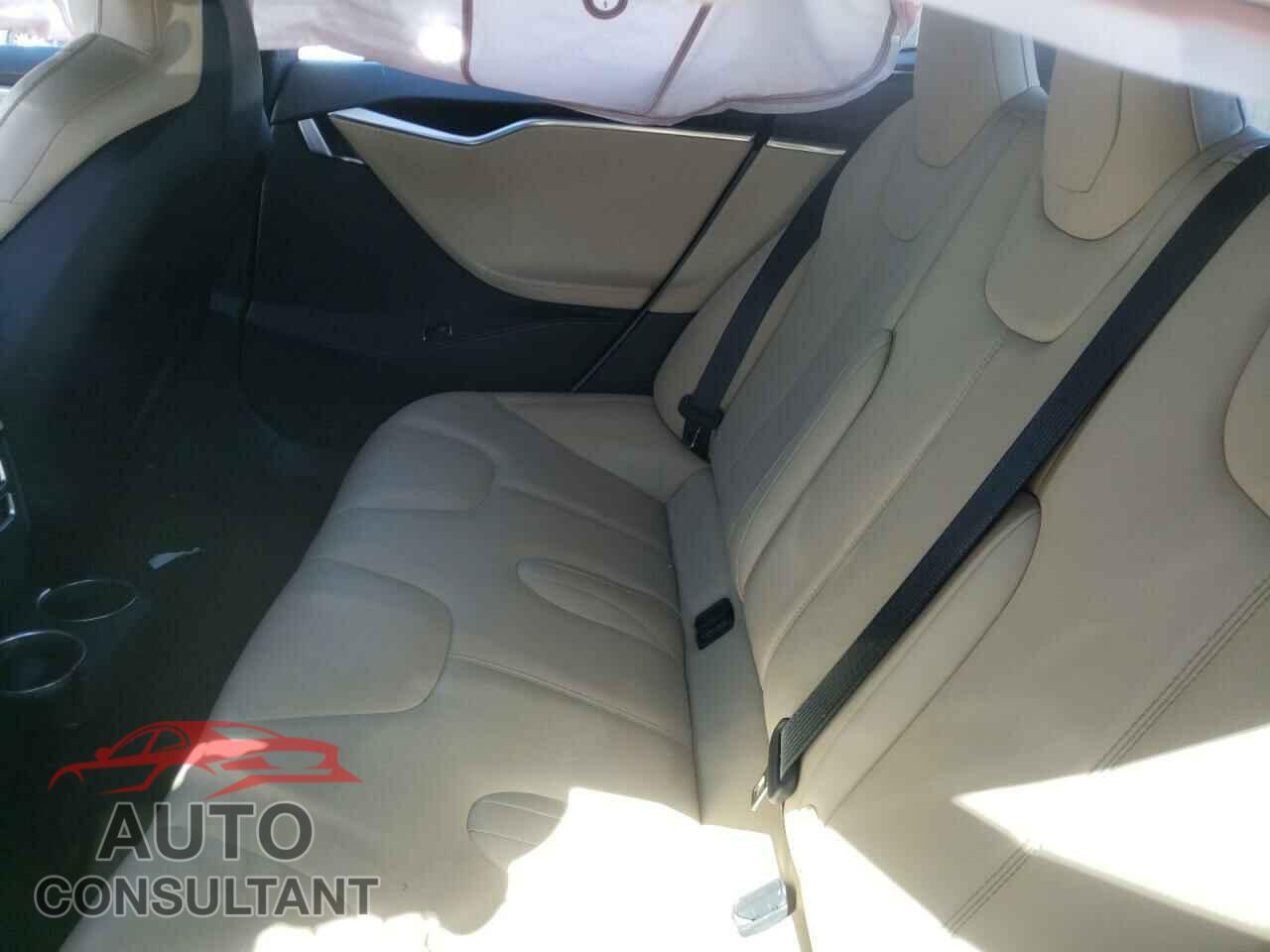 TESLA MODEL S 2016 - 5YJSA1E1XGF172948