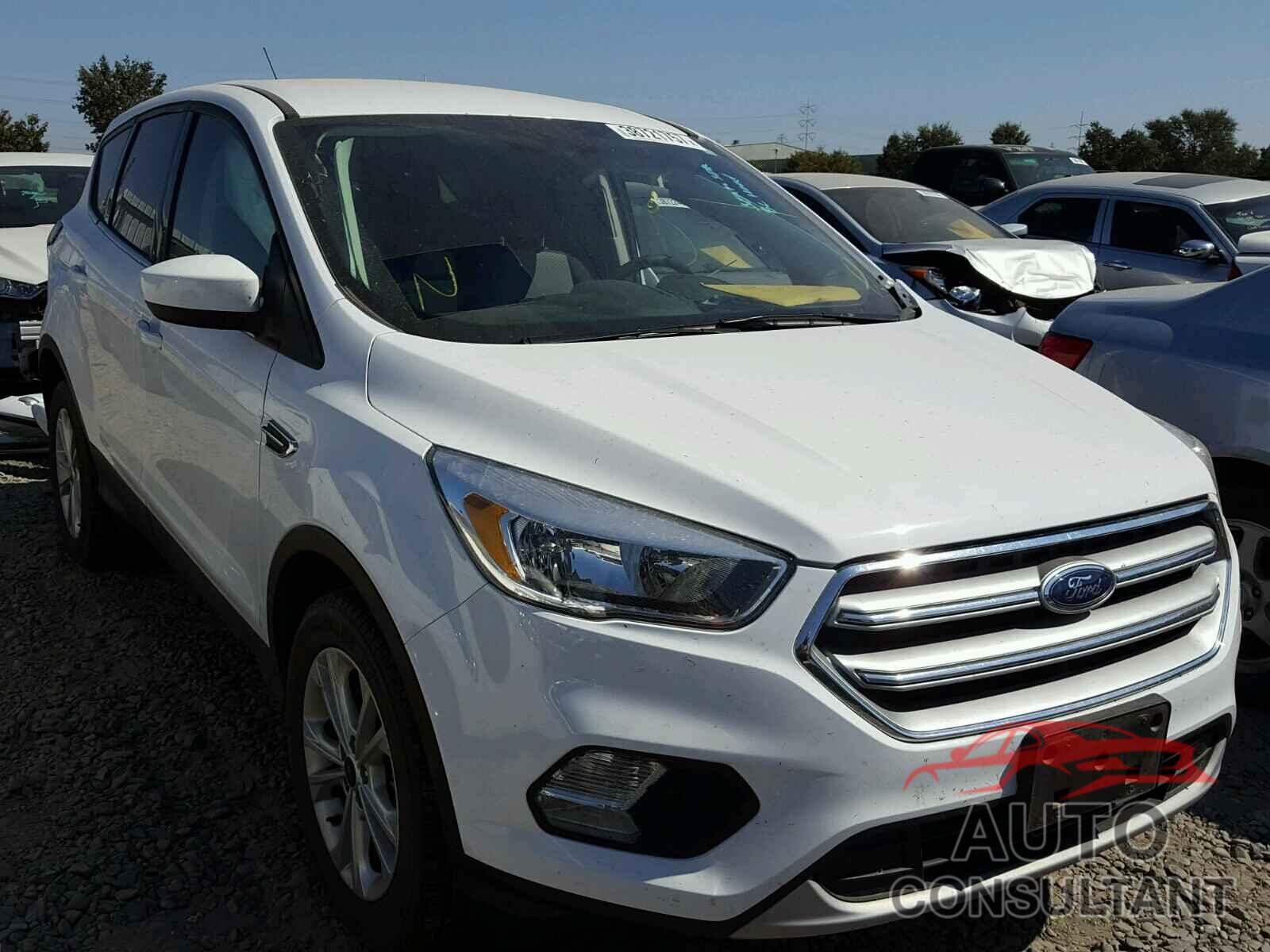 FORD ESCAPE 2017 - 1FMCU9GD5HUA51816