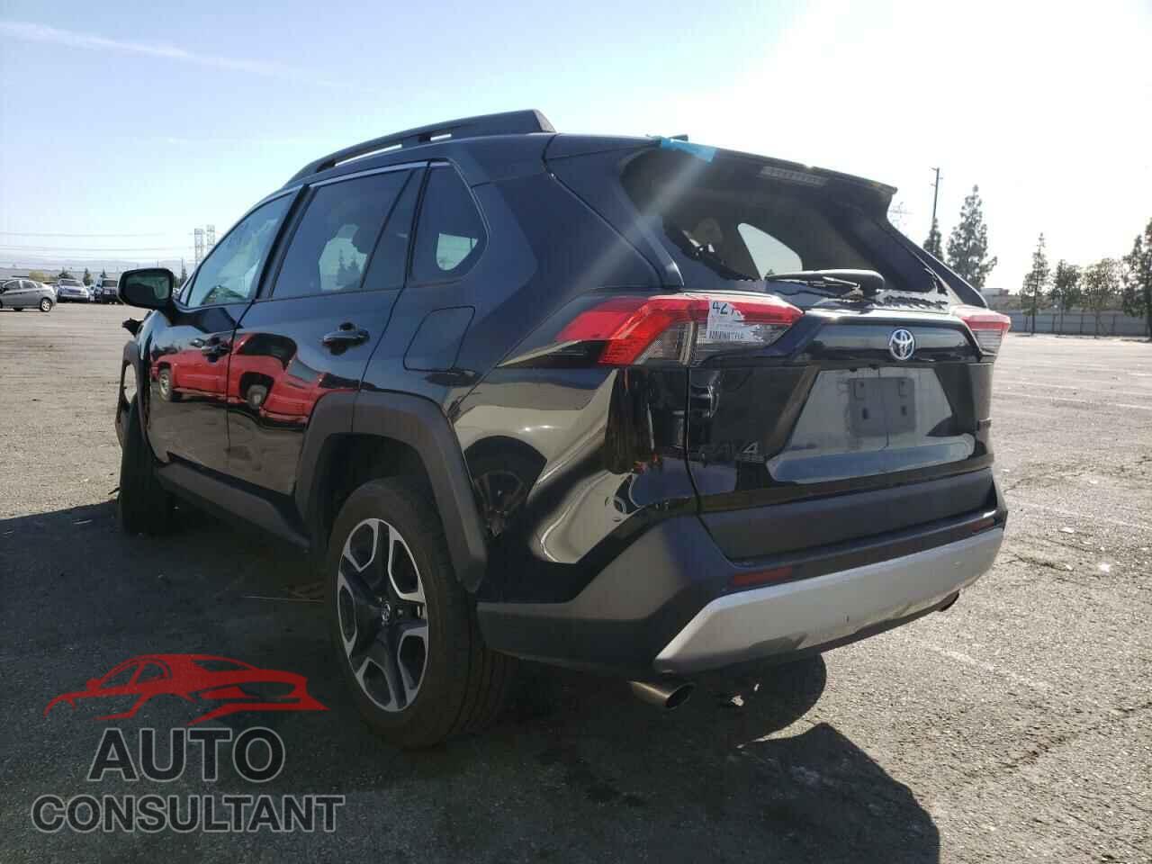TOYOTA RAV4 2020 - 2T3J1RFVXLC092888
