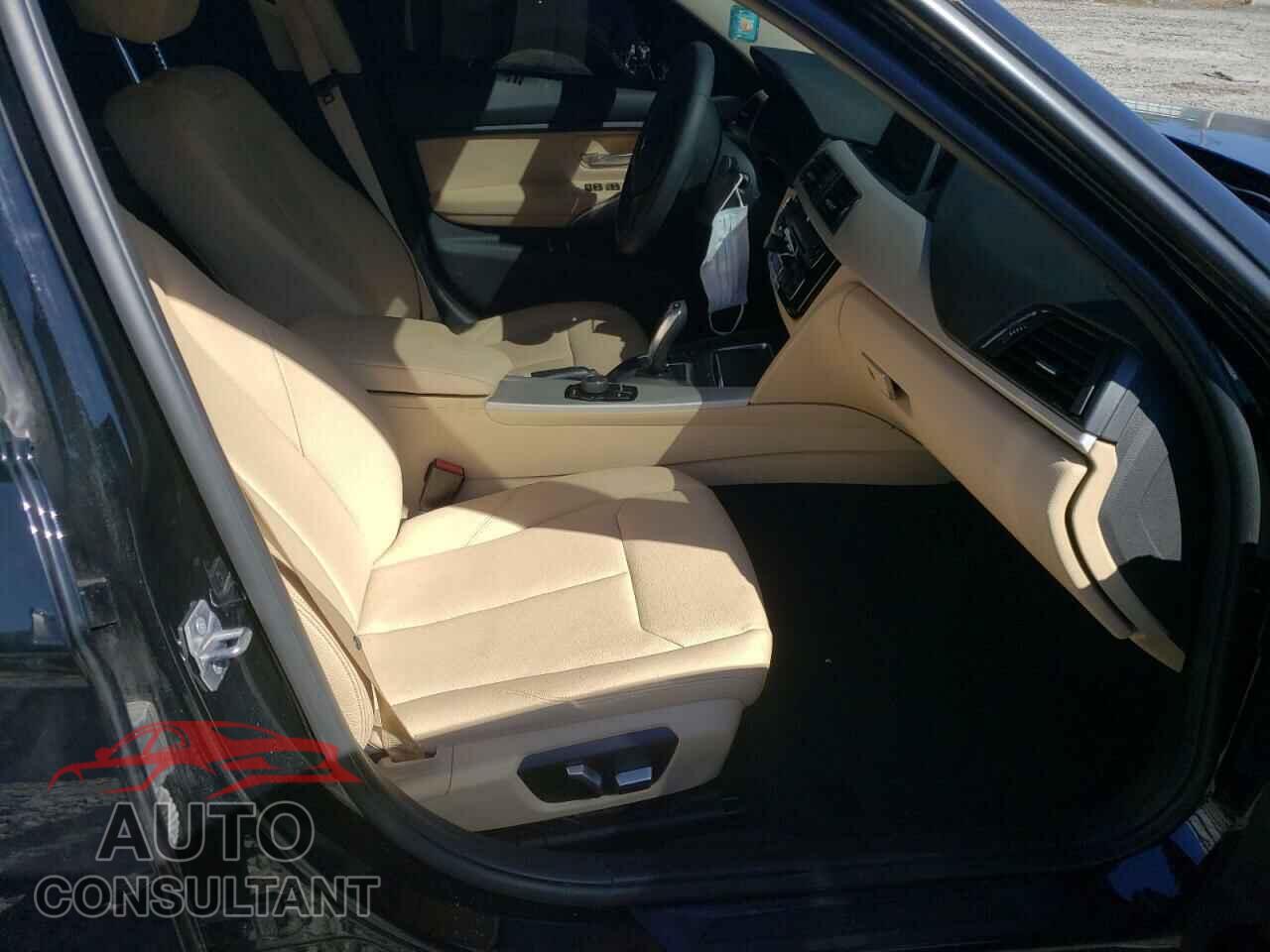 BMW 3 SERIES 2018 - WBA8A3C54JA505539