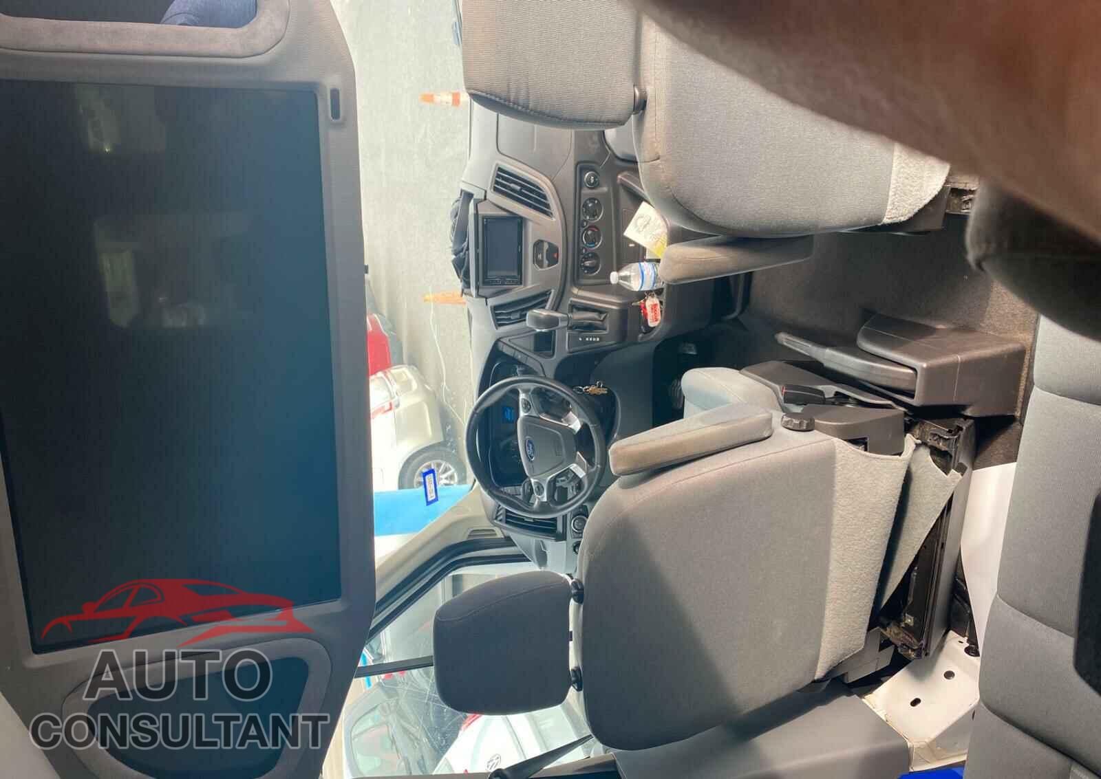 FORD TRANSIT CO 2015 - 1HGCV1F18JA154392