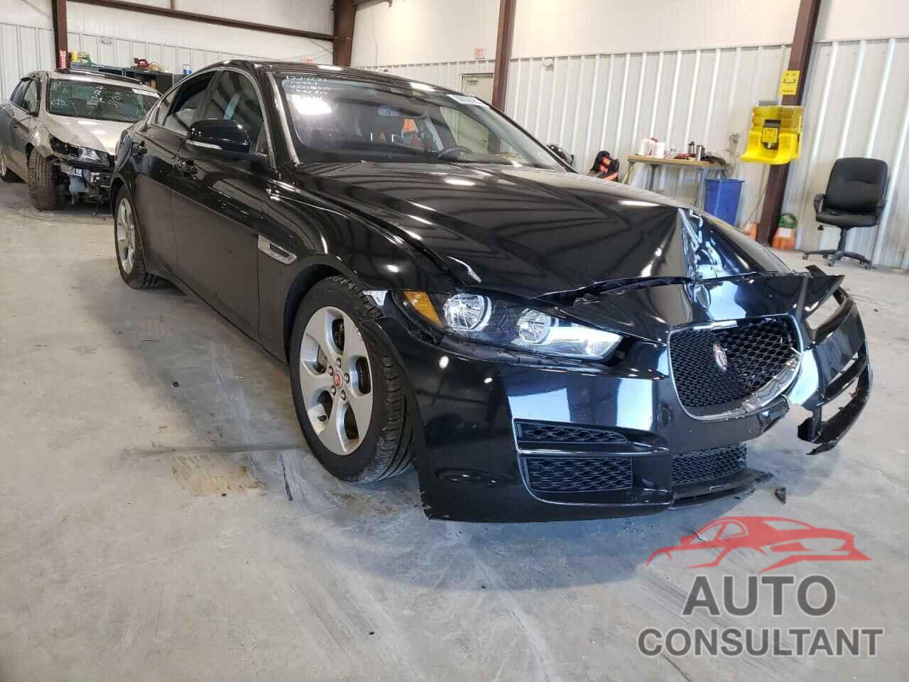 JAGUAR XE 2018 - SAJAR4FX3JCP30315