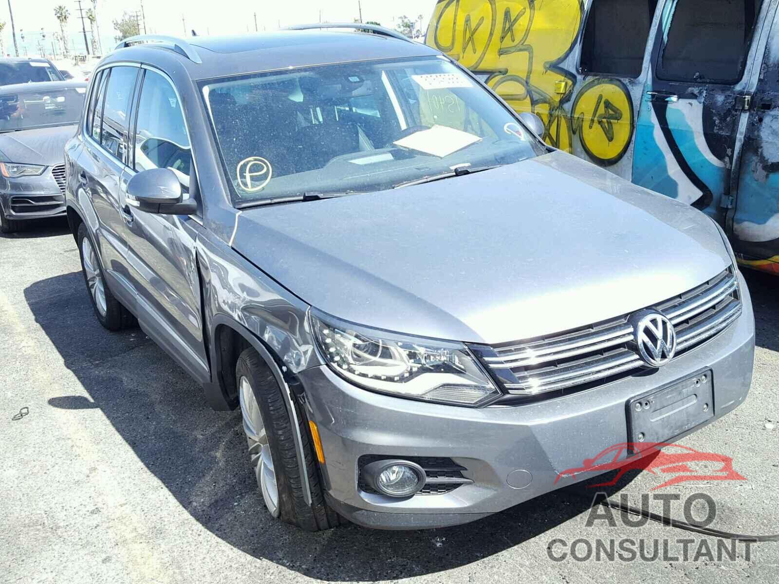 VOLKSWAGEN TIGUAN 2016 - WVGAV7AX7GW515803