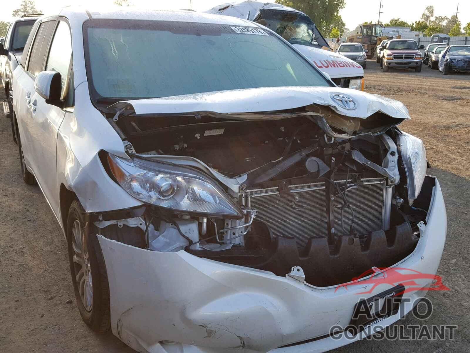 TOYOTA SIENNA 2015 - 5TDYK3DC1FS647399