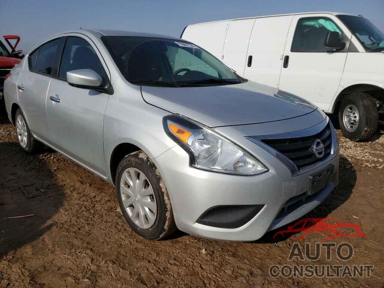 NISSAN VERSA 2018 - 3N1CN7AP6JL806032