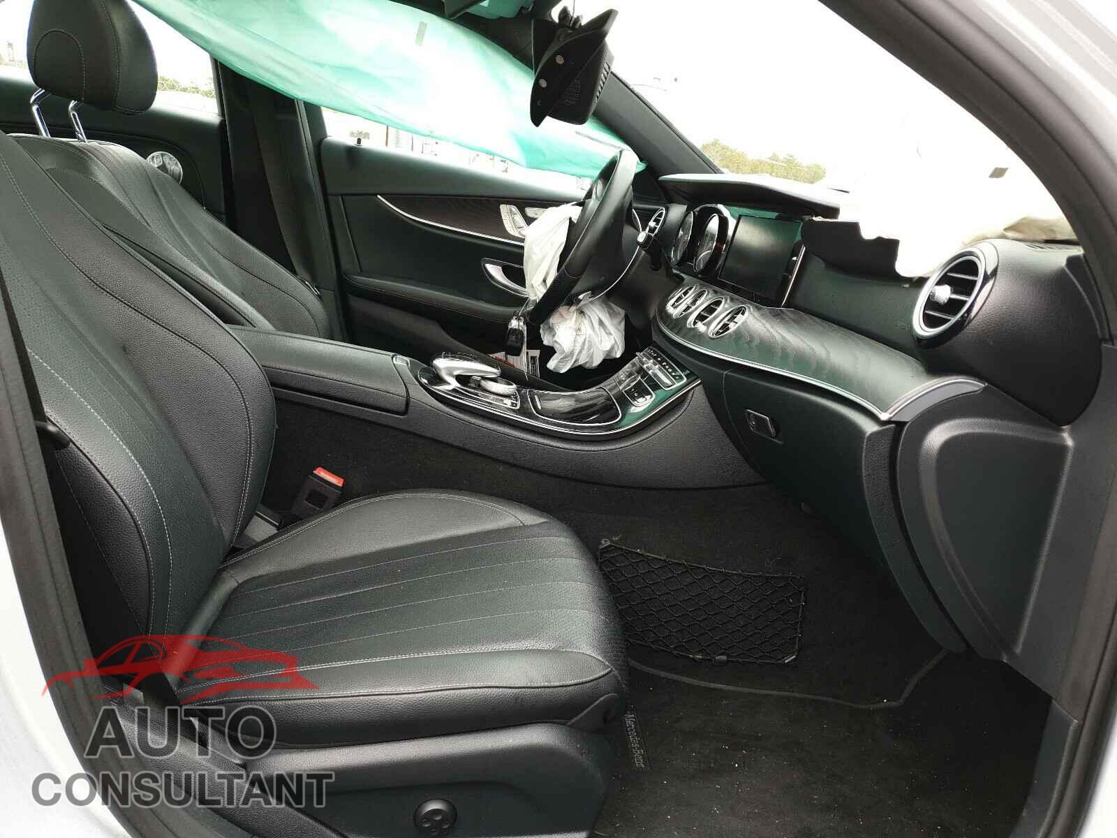 MERCEDES-BENZ E CLASS 2017 - WDDZF4KB3HA208249
