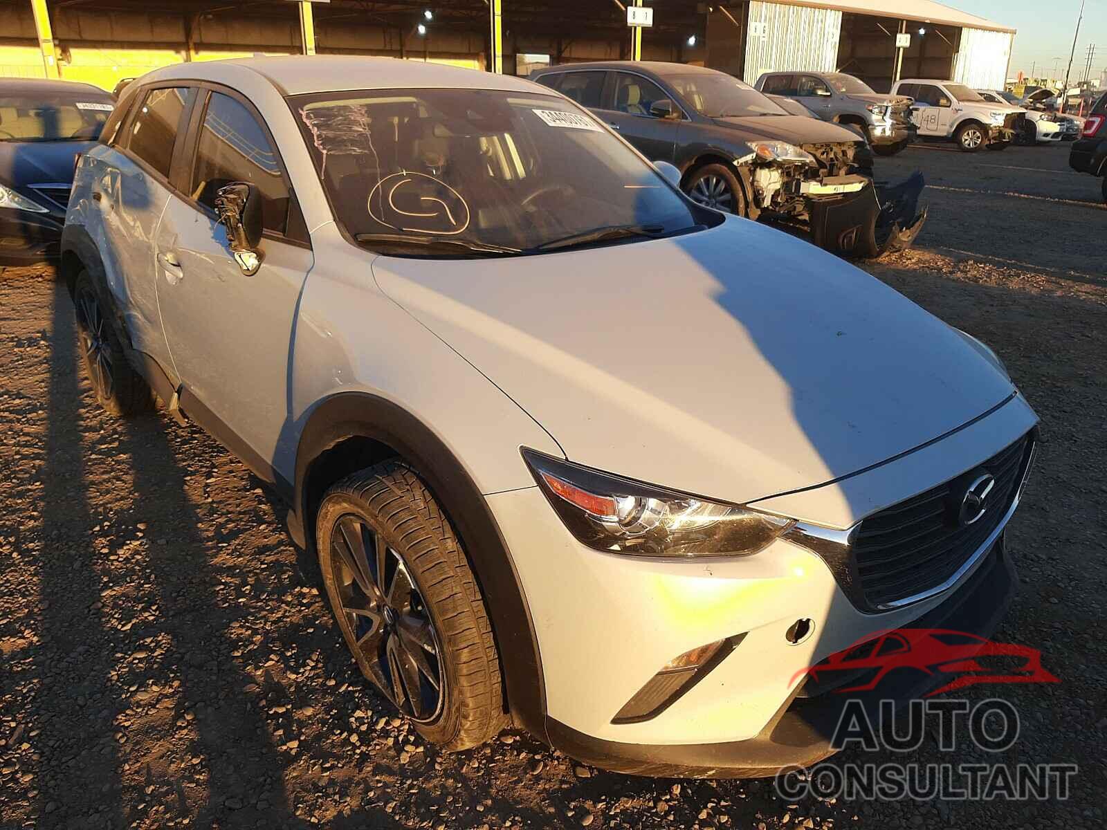 MAZDA CX-3 2018 - JM1DKFC70J0309783