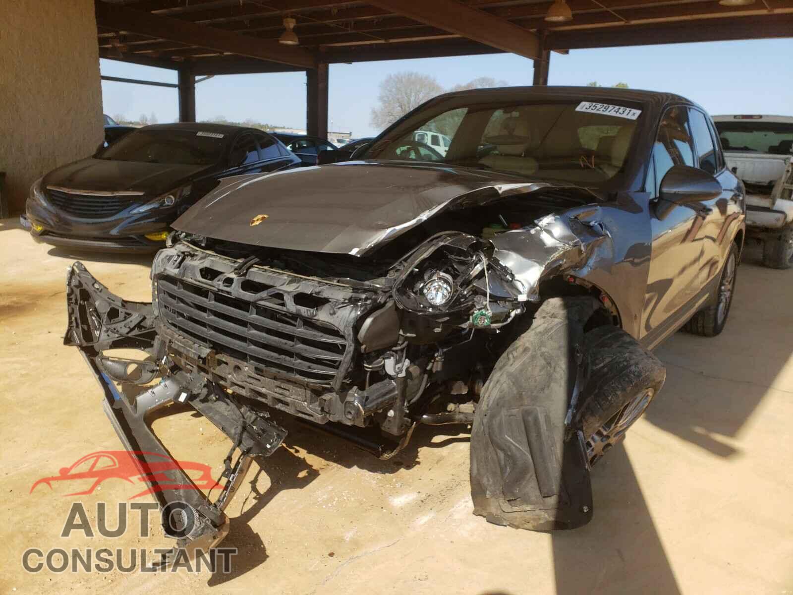 PORSCHE CAYENNE 2016 - WP1AA2A22GKA15321