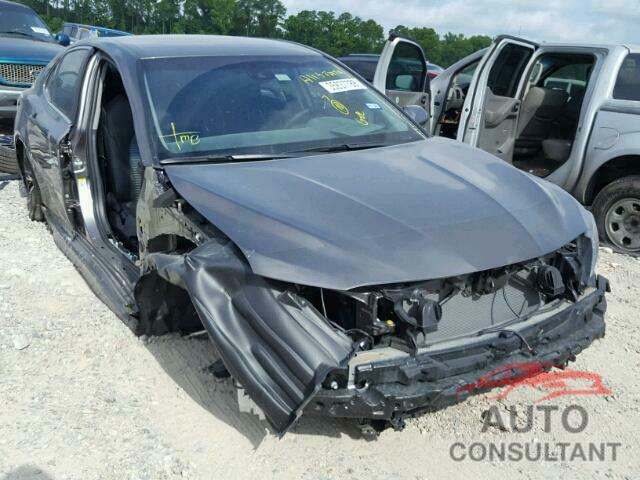 TOYOTA CAMRY 2018 - 4T1B11HK4JU566721