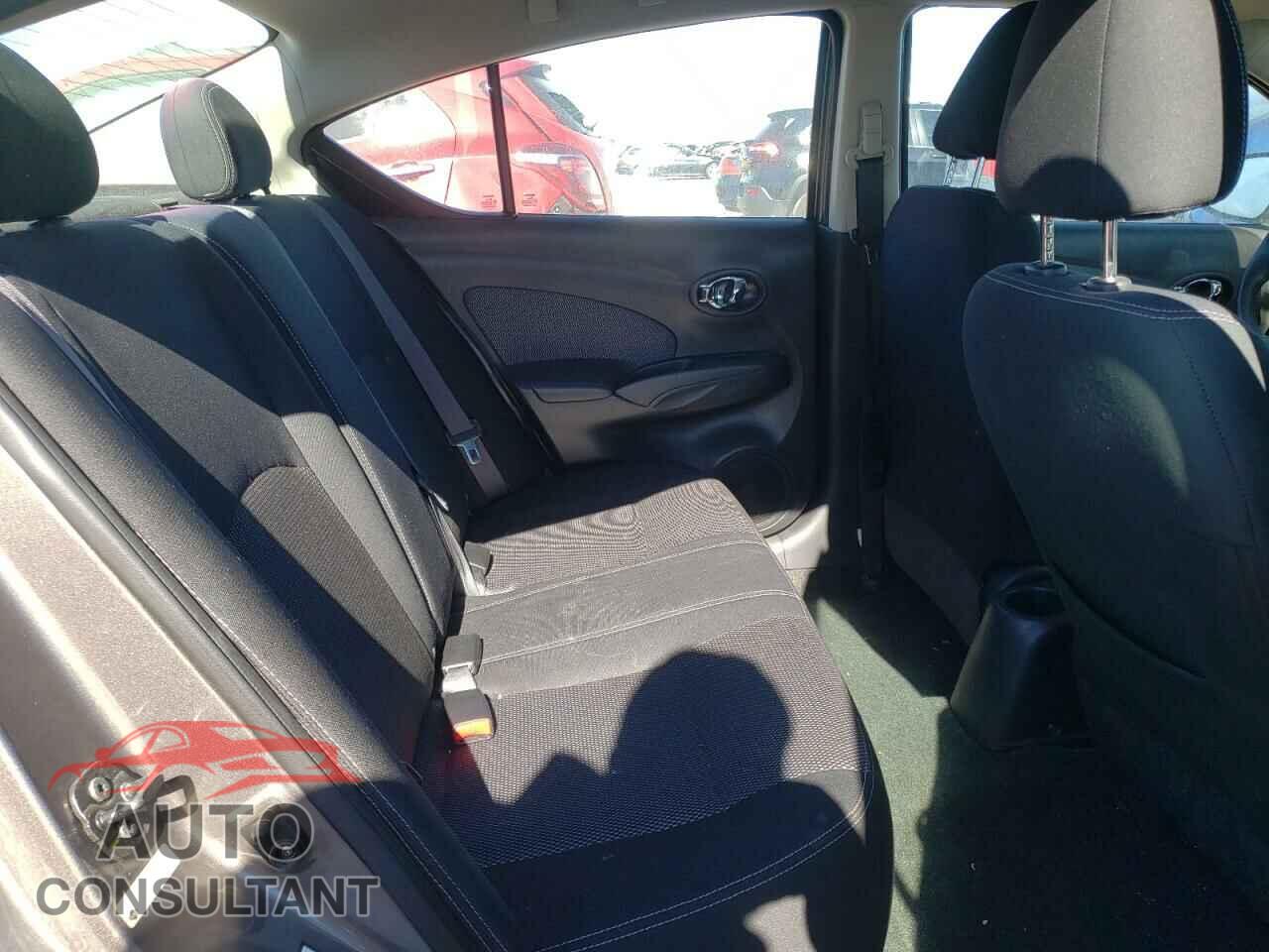 NISSAN VERSA 2015 - 3N1CN7AP6FL824599