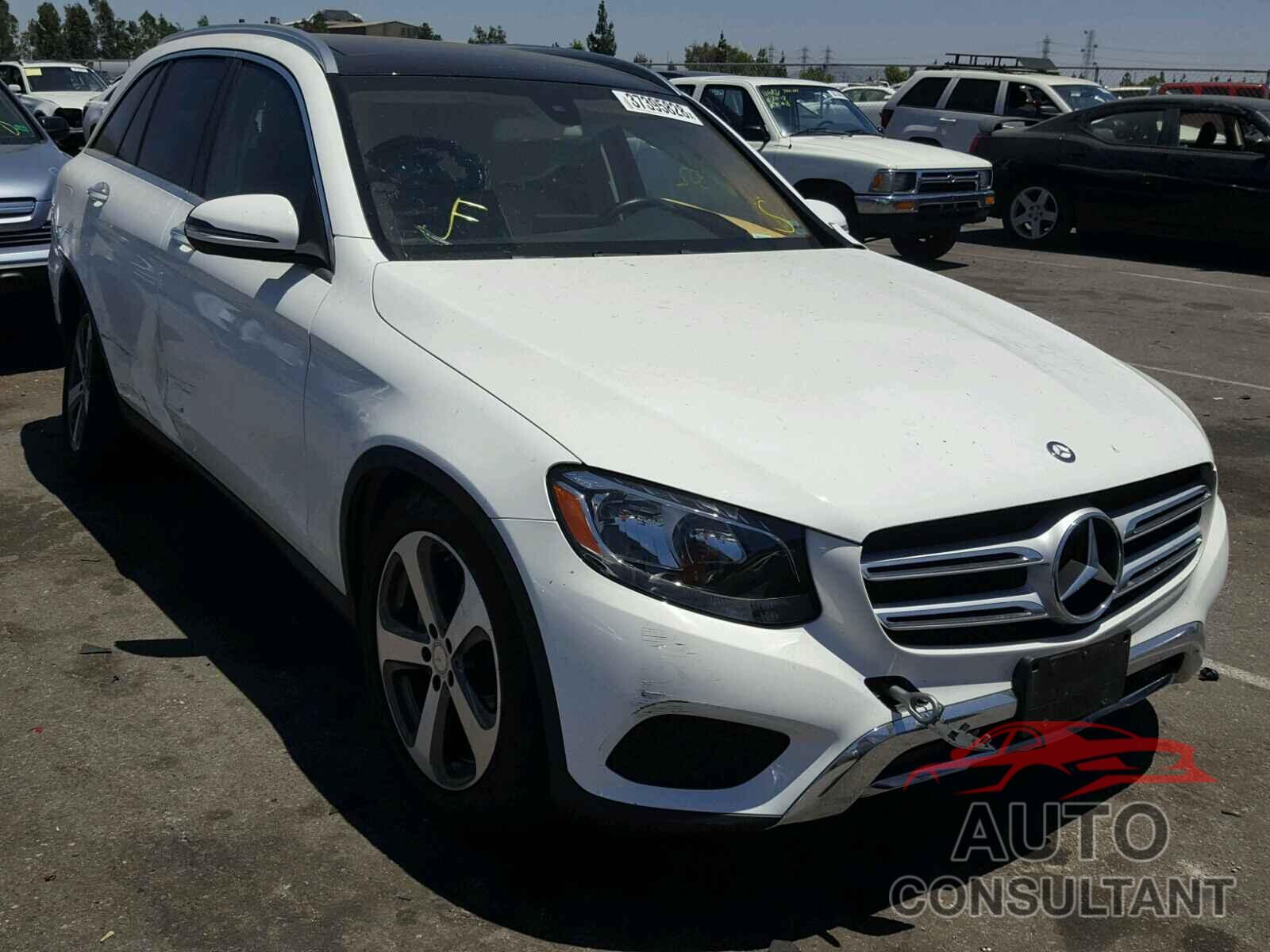 MERCEDES-BENZ GLC300 2016 - WDC0G4JB1GF021962