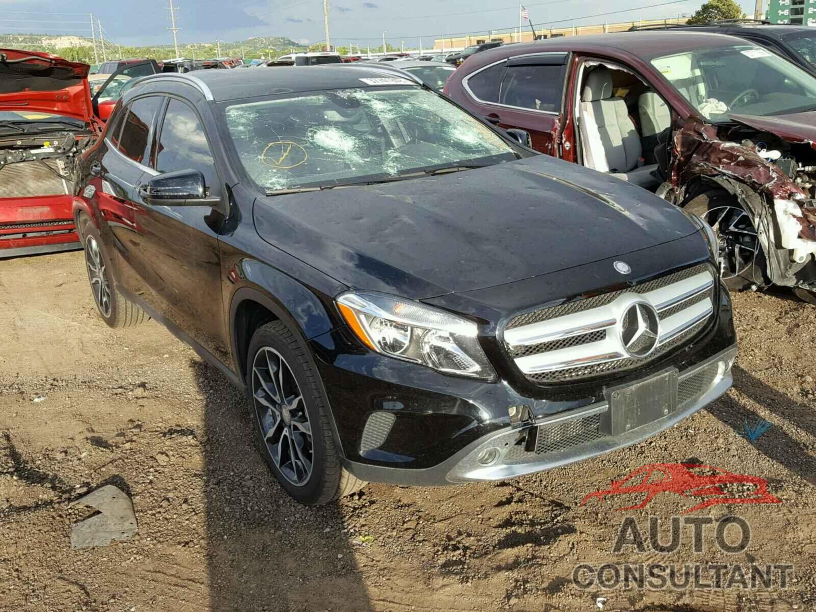 MERCEDES-BENZ GLA250 2015 - WDCTG4GB1FJ174261