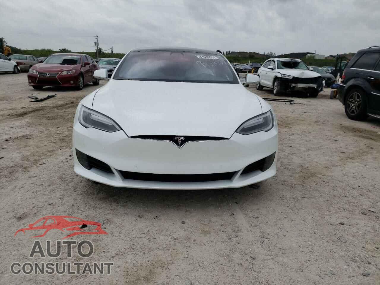 TESLA MODEL S 2017 - 5YJSA1E15HF180327