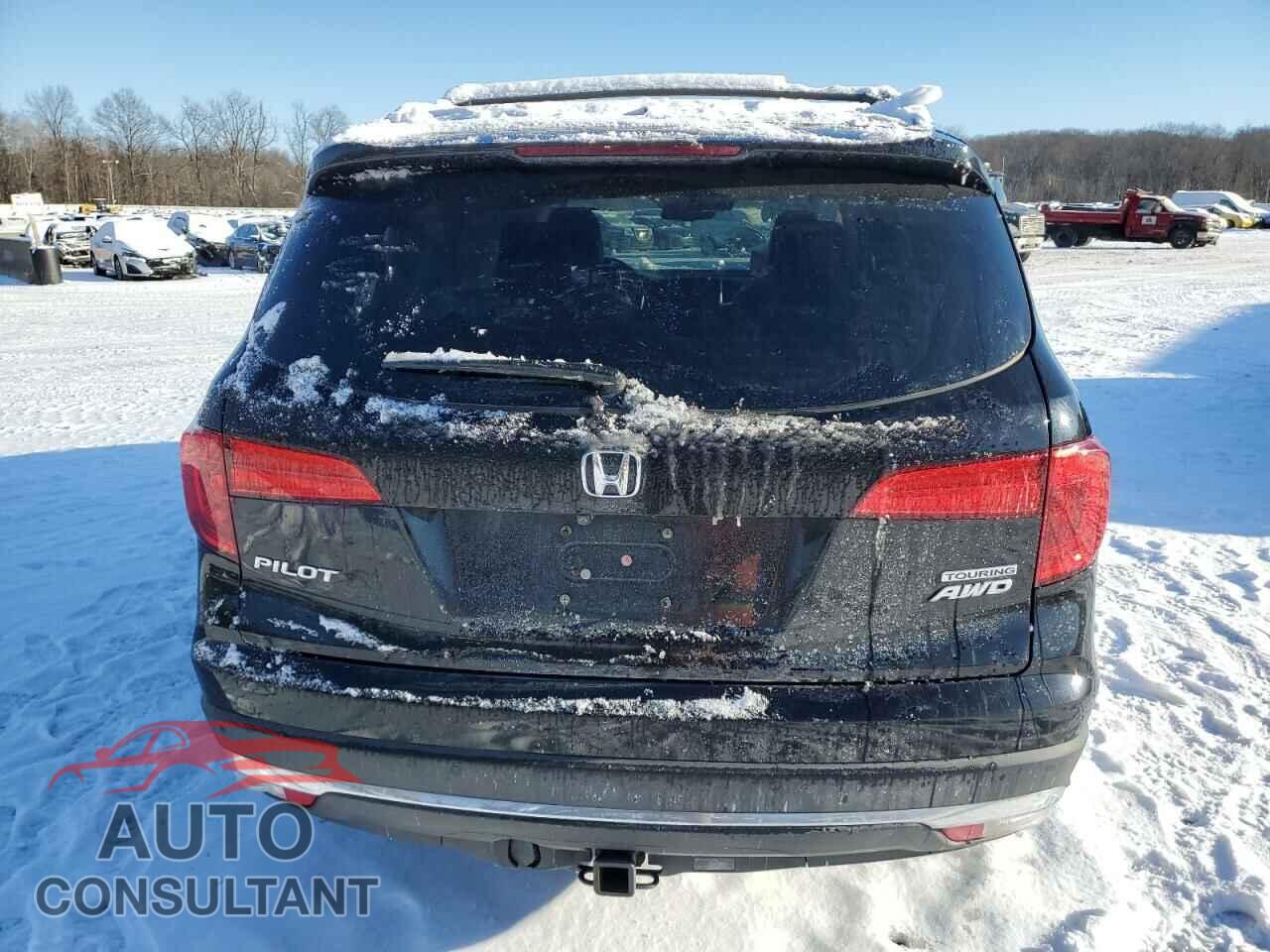 HONDA PILOT 2017 - 5FNYF6H9XHB062168