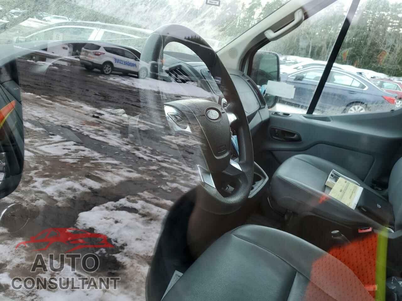 FORD TRANSIT 2017 - 1FTYR2XM0HKA58350