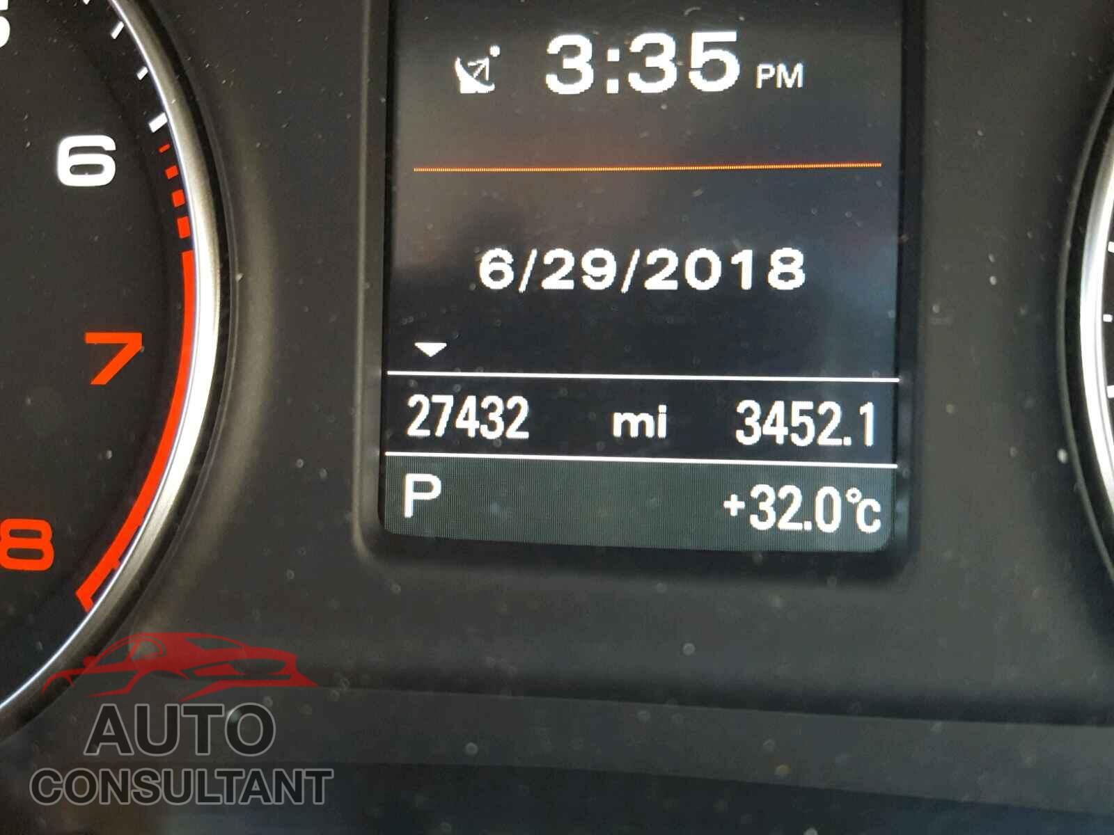 AUDI Q3 2015 - WA1GFCFS5FR009458