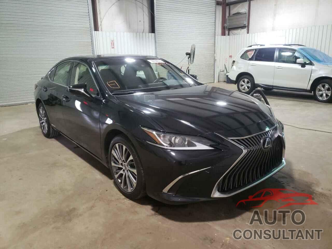 LEXUS ES300 2019 - JTHB21B12K2000375