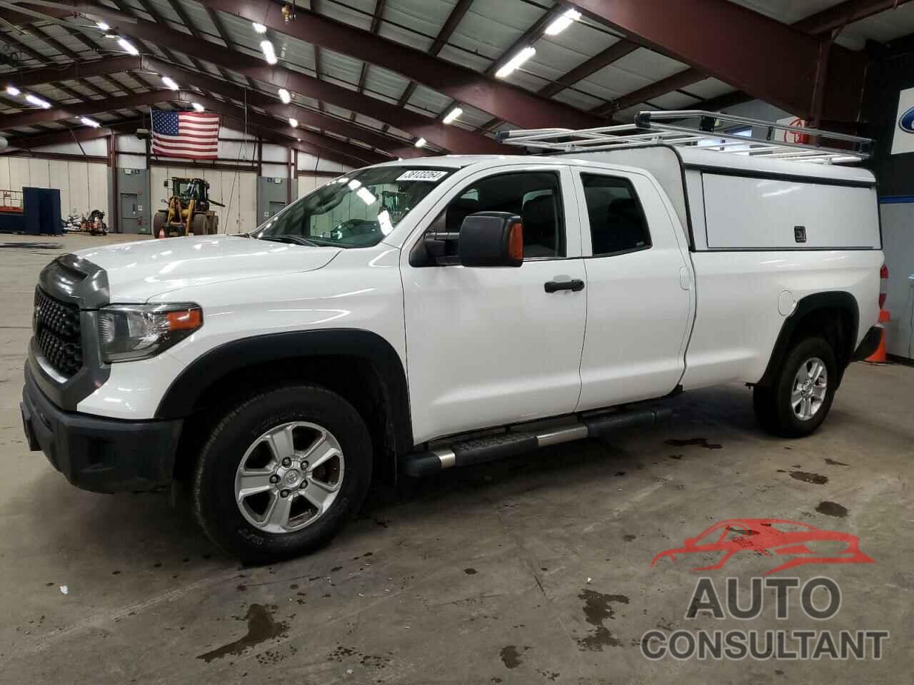 TOYOTA TUNDRA 2018 - 5TFCY5F17JX022749