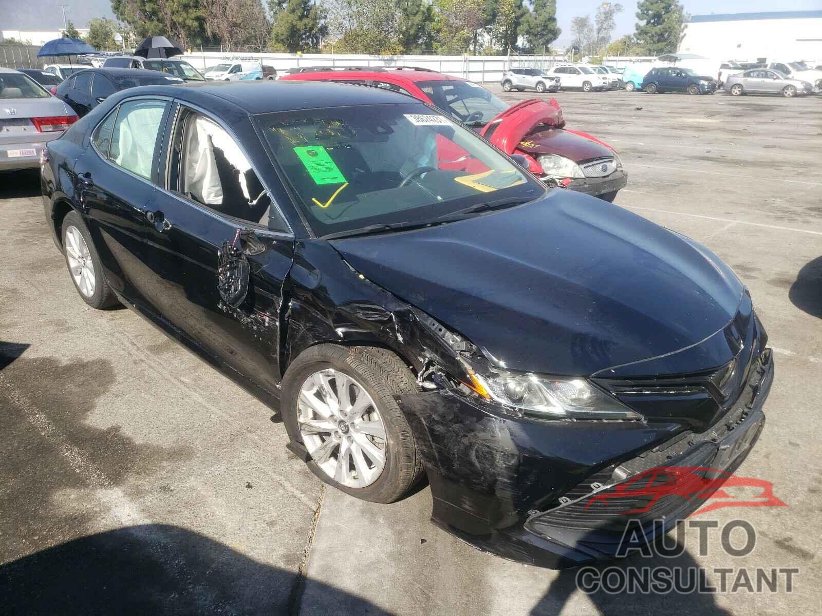 TOYOTA CAMRY 2018 - 4T1B11HK8JU583876