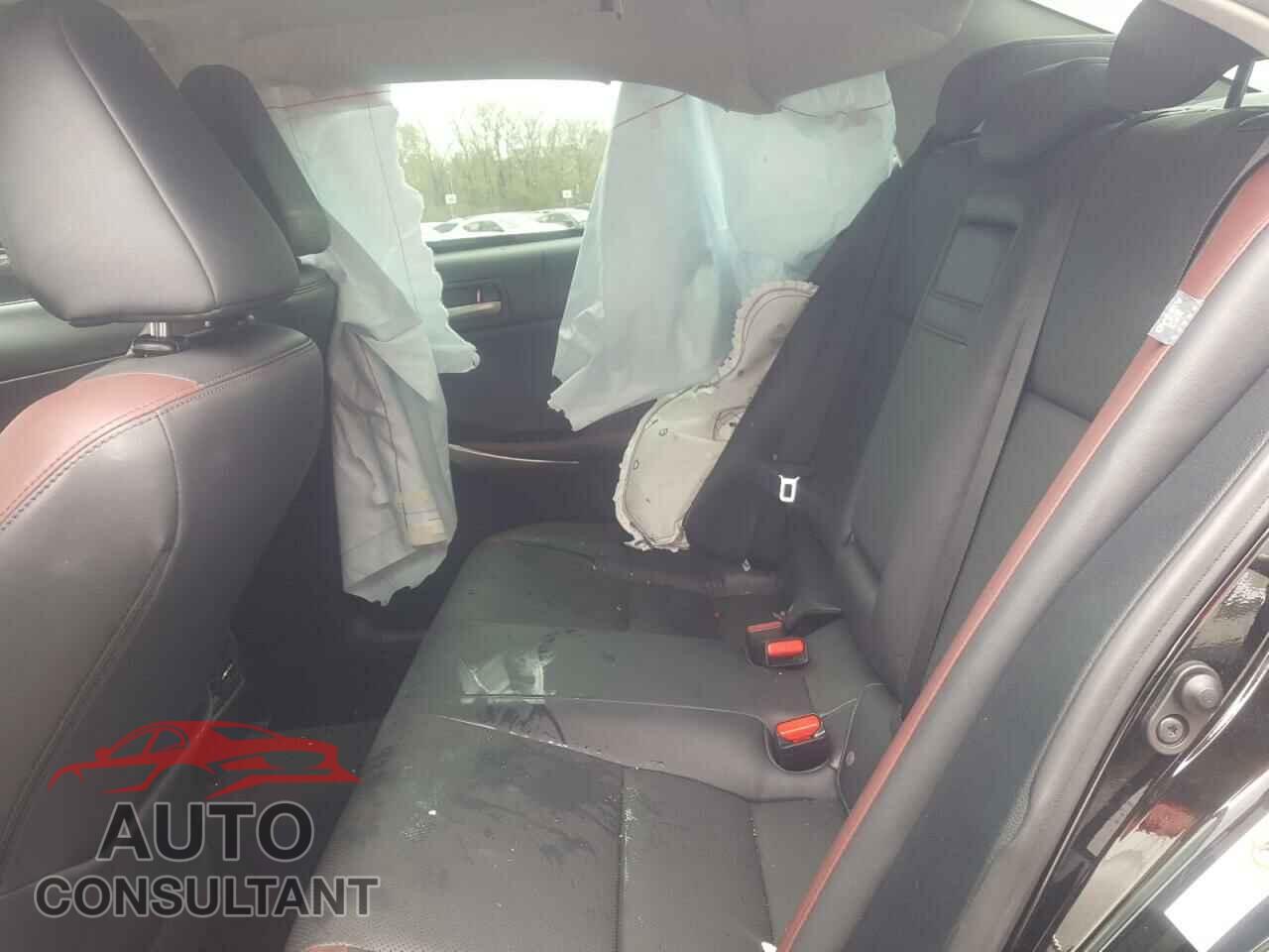 LEXUS IS 2017 - JTHBA1D23H5047432