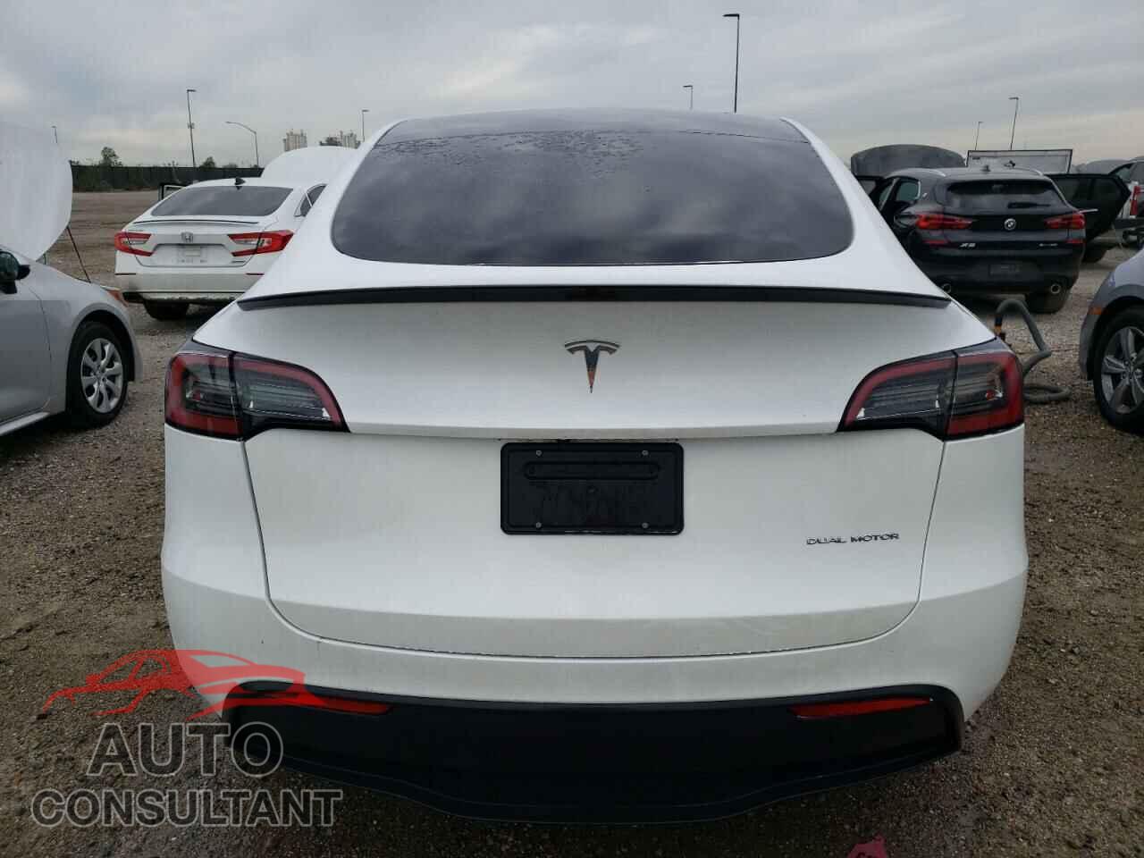 TESLA MODEL Y 2023 - 7SAYGDEE6PA094021