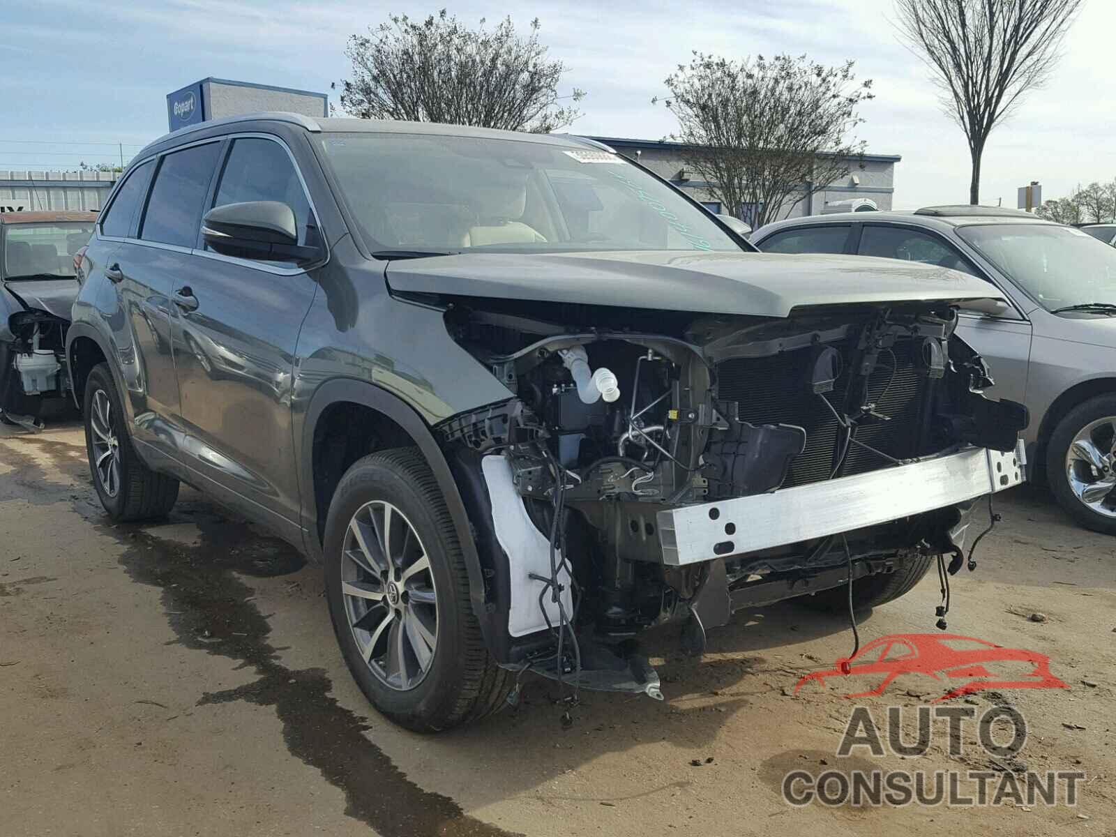 TOYOTA HIGHLANDER 2018 - 5TDKZRFH7JS240628