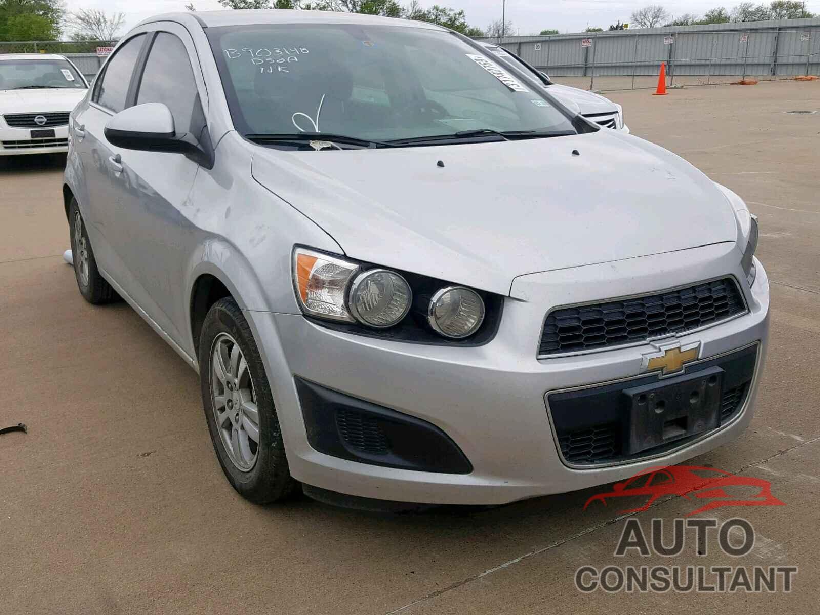 CHEVROLET SONIC 2015 - KNMAT2MT8JP518071