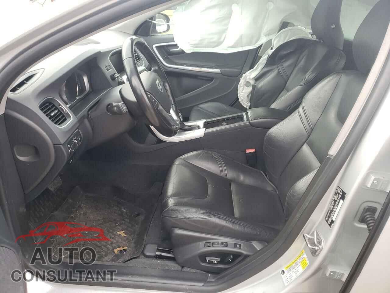 VOLVO S60 2017 - LYV402HM6HB141447