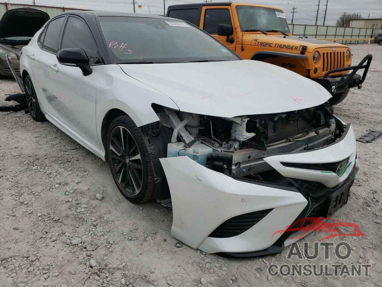 TOYOTA CAMRY 2018 - 4T1B61HKXJU124544
