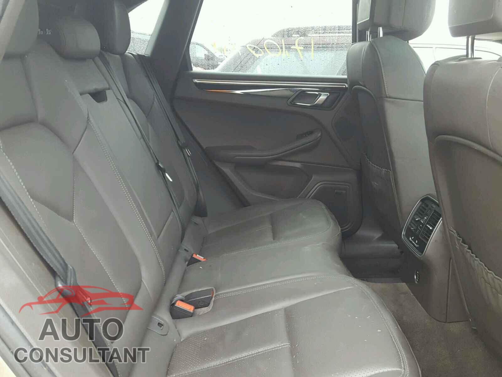 PORSCHE MACAN 2017 - WP1AA2A58HLB06079
