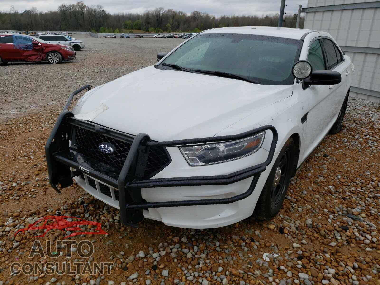 FORD TAURUS 2018 - KMHH35LE4LU145629