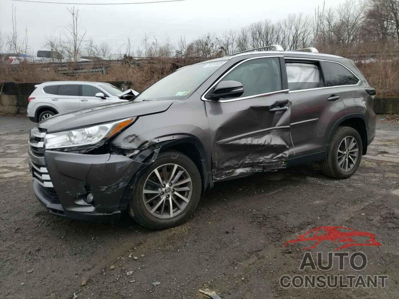 TOYOTA HIGHLANDER 2019 - 5TDJZRFH9KS568761