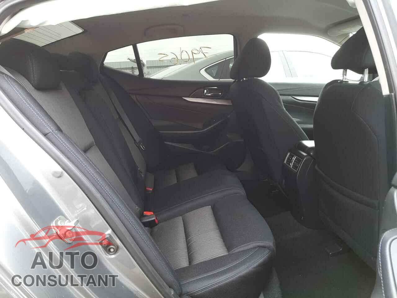 NISSAN MAXIMA 2017 - 1N4AA6AP9HC361663
