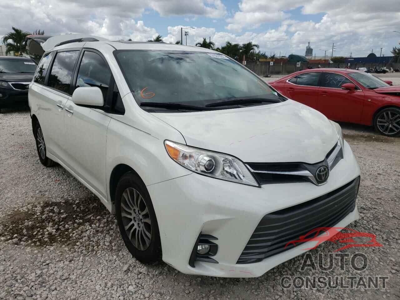 TOYOTA SIENNA 2018 - 5TDYZ3DC6JS958105