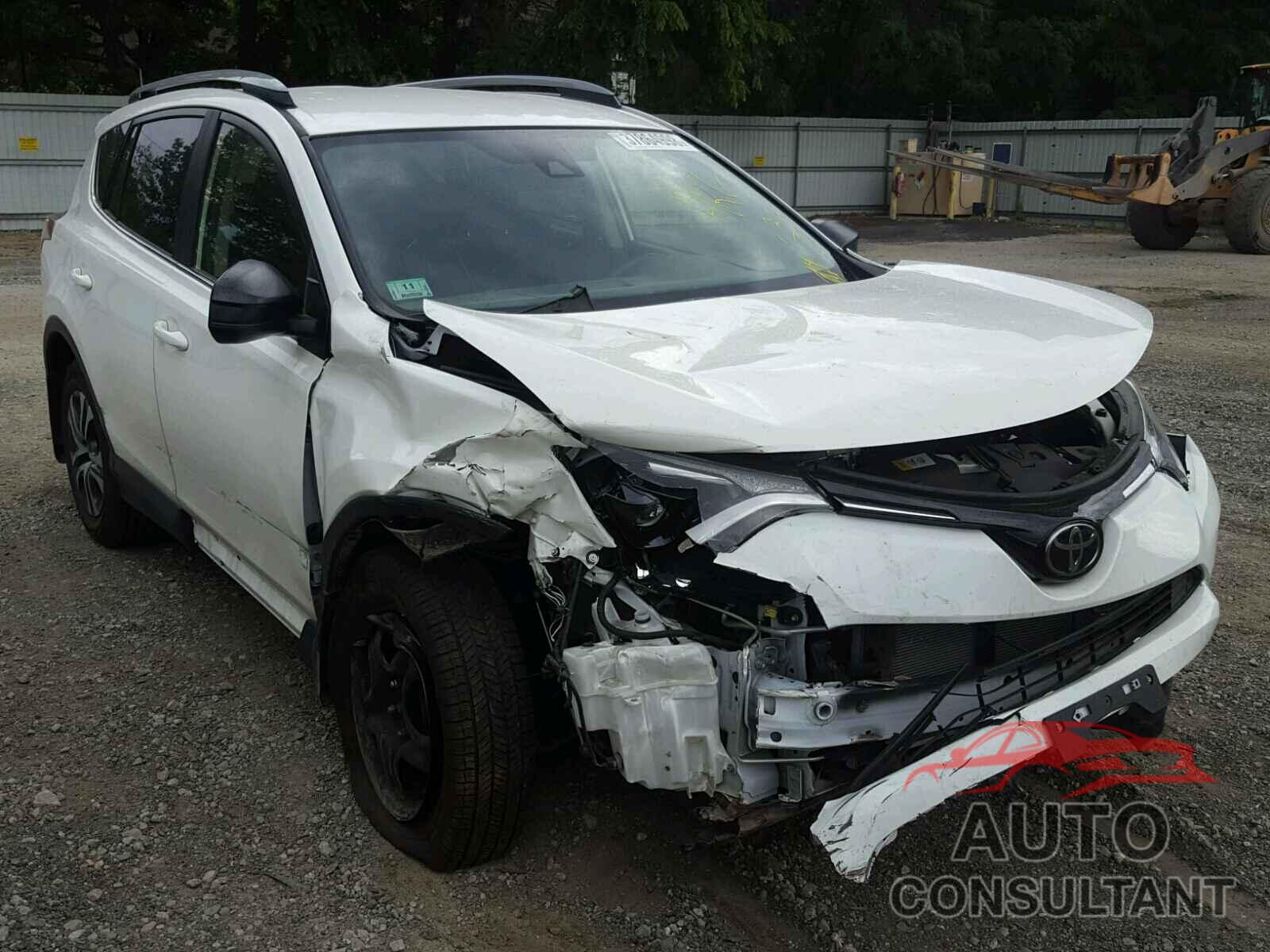 TOYOTA RAV4 LE 2018 - JTMBFREV8JJ186883