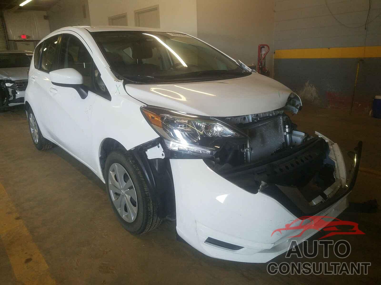 NISSAN VERSA 2018 - 3N1CE2CP7JL368489