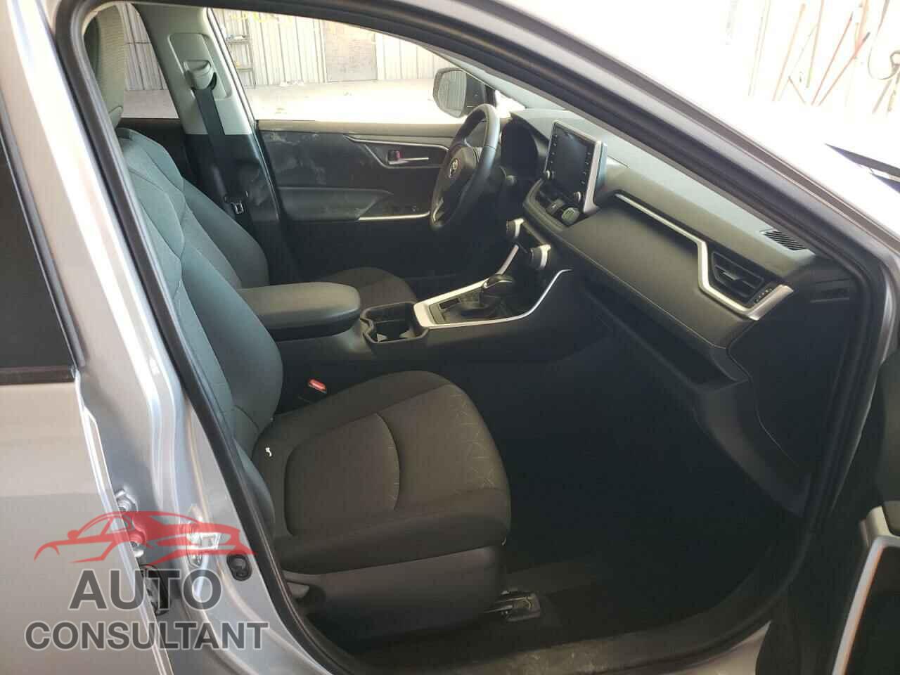 TOYOTA RAV4 2020 - JTMP1RFV6LD051891