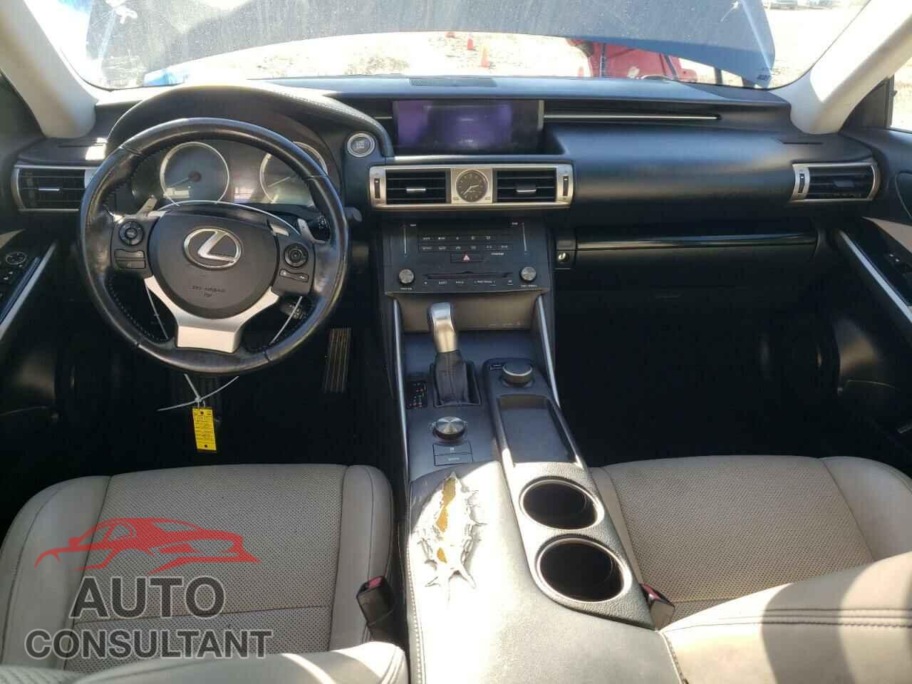 LEXUS IS 2016 - JTHBA1D24G5033103