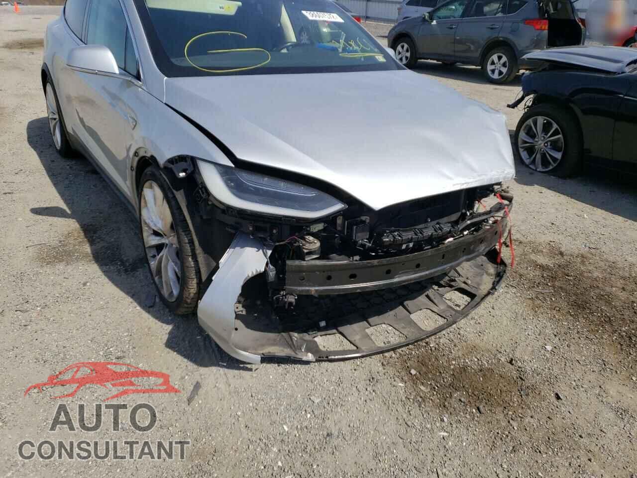 TESLA MODEL X 2016 - 5YJXCAE45GFS00519