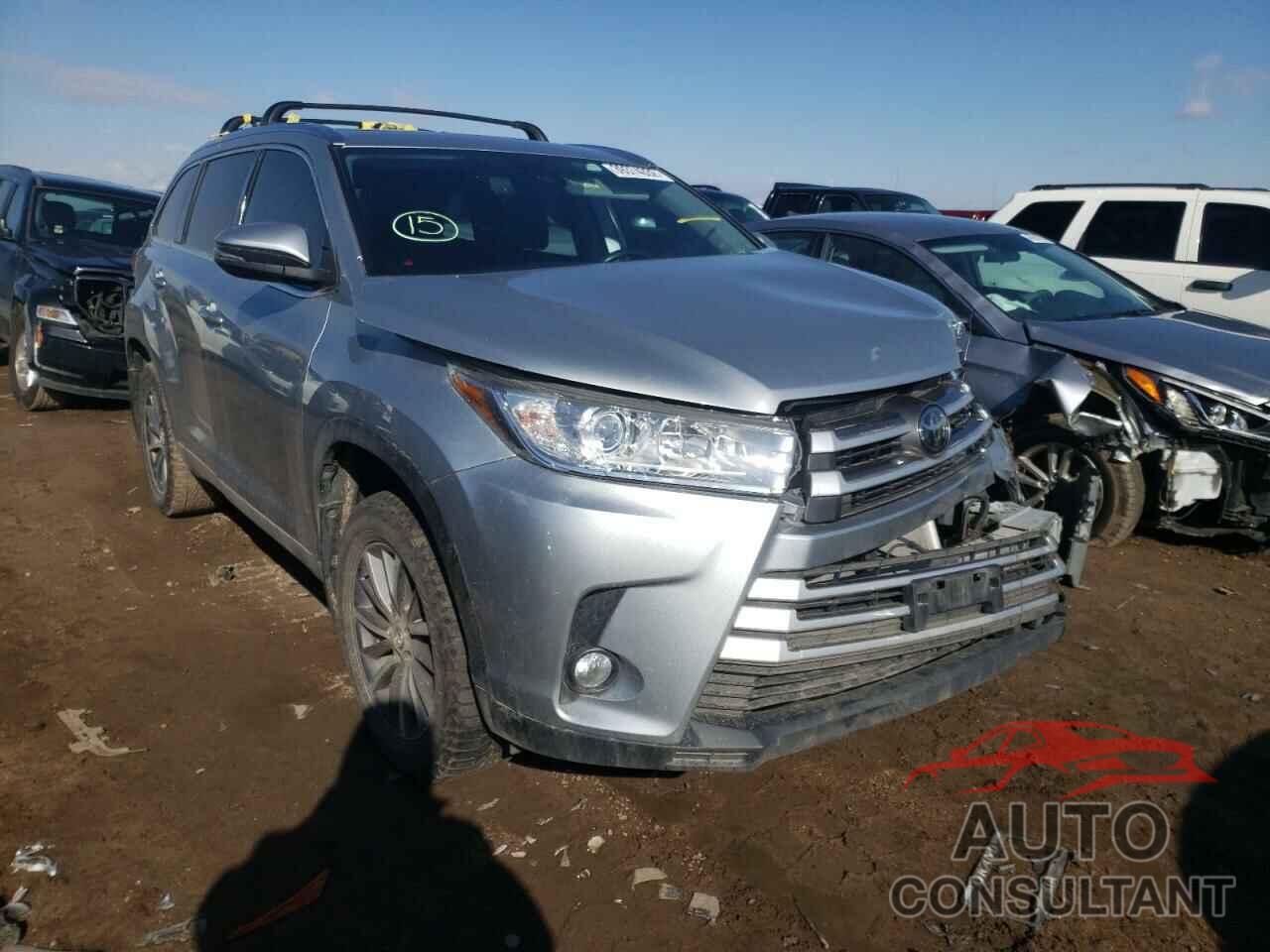 TOYOTA HIGHLANDER 2019 - 5TDJZRFH4KS564696