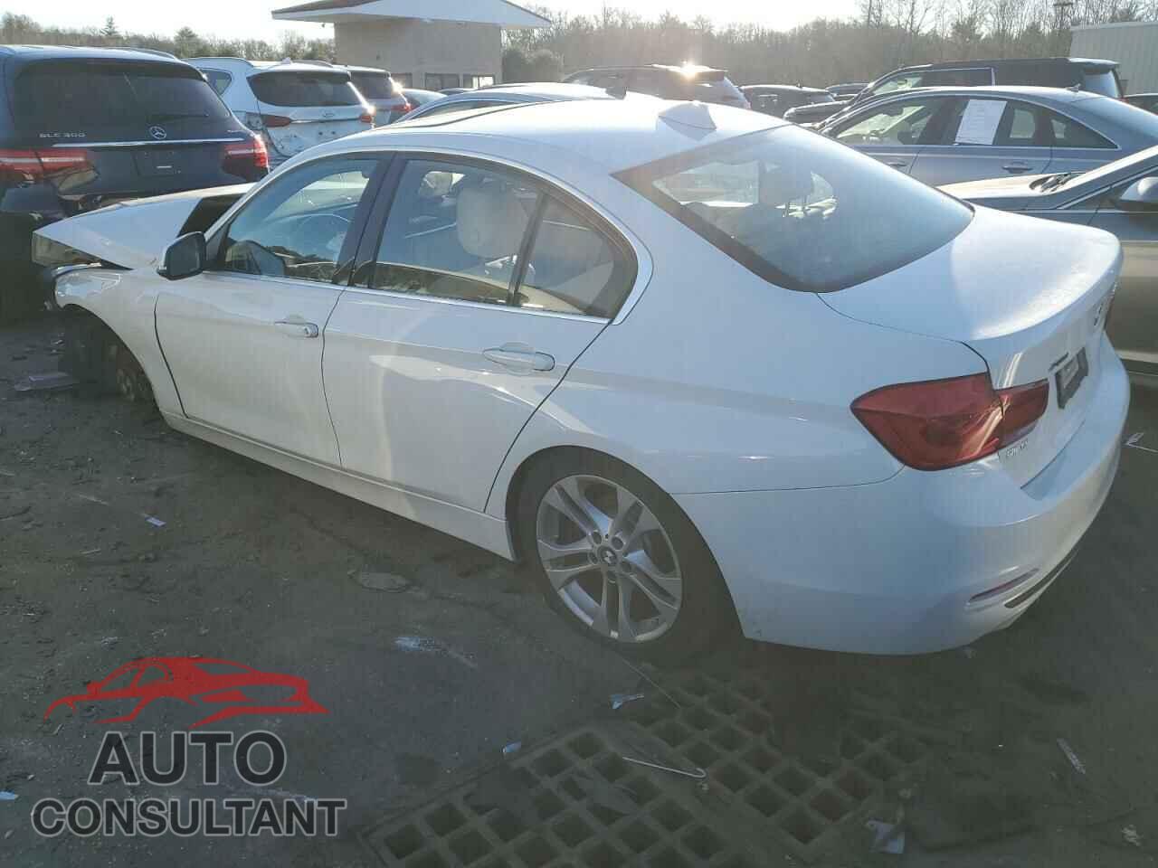 BMW 3 SERIES 2018 - WBA8D9C57JEB35502