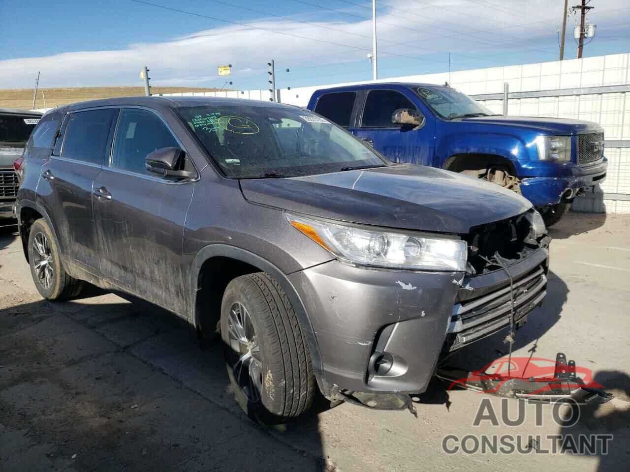 TOYOTA HIGHLANDER 2018 - 5TDBZRFH6JS496453