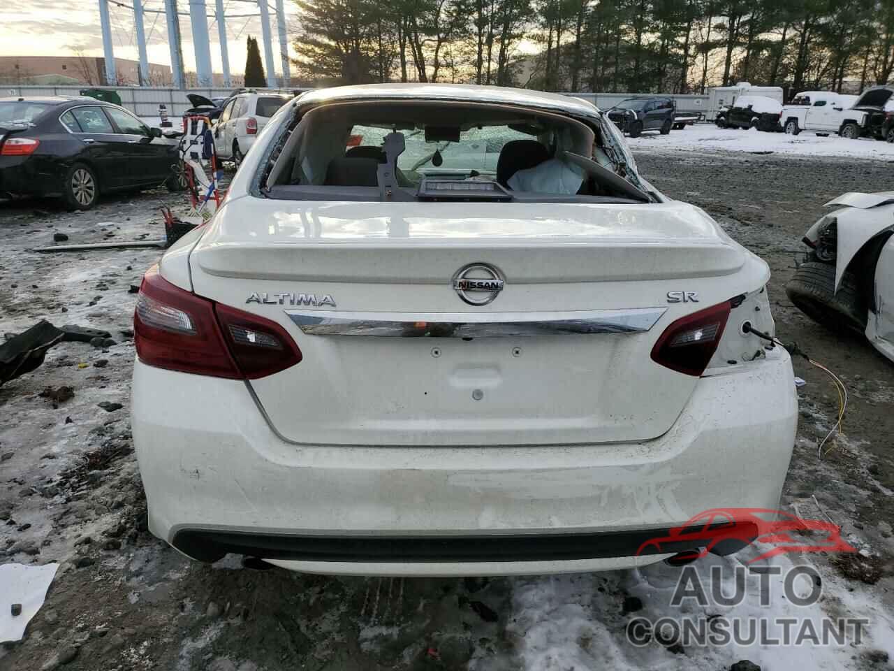 NISSAN ALTIMA 2018 - 1N4AL3AP5JC239719